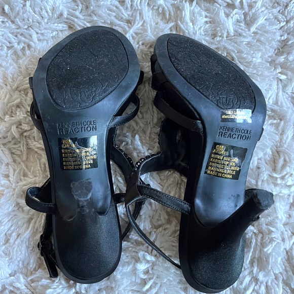 Kenneth Cole Reaction Black-Purple Satin Beaded 4" Heels (Size 6) - Picture 6 of 9